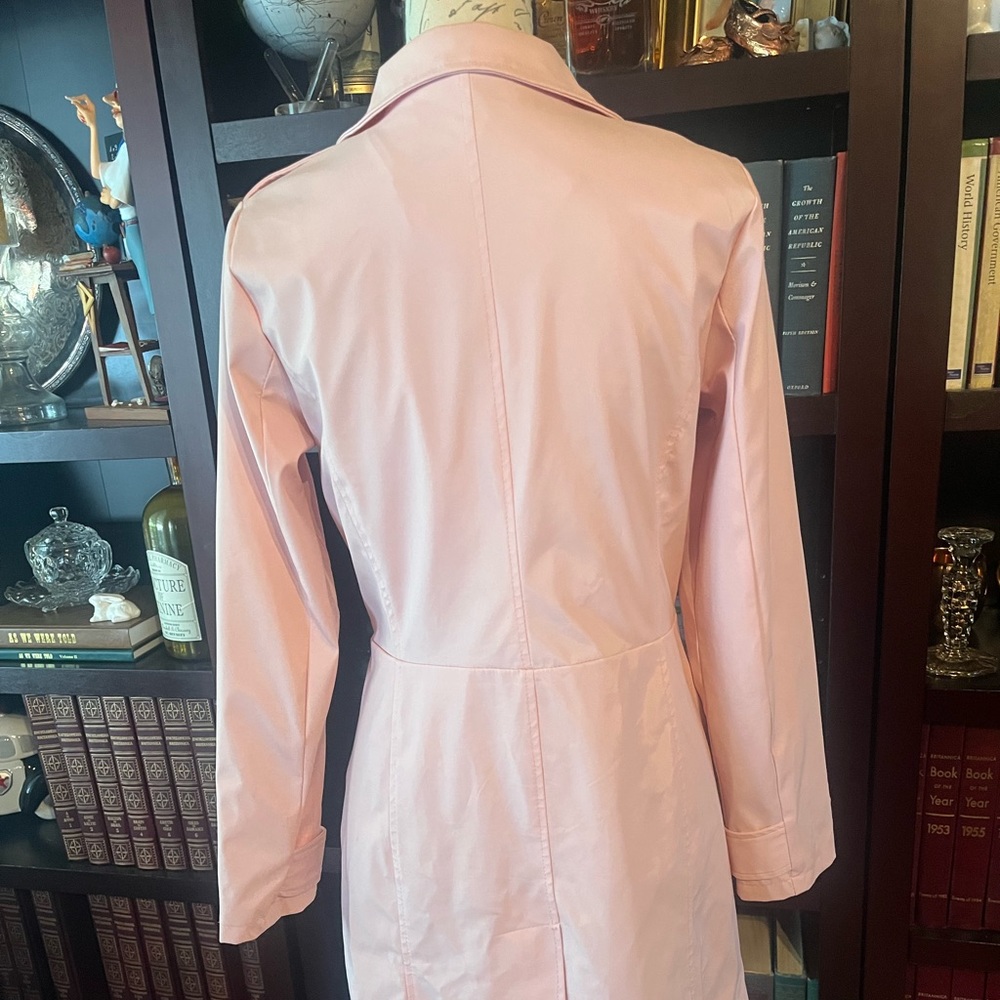 Cute, pink raincoat with big button details. - Picture 8 of 8
